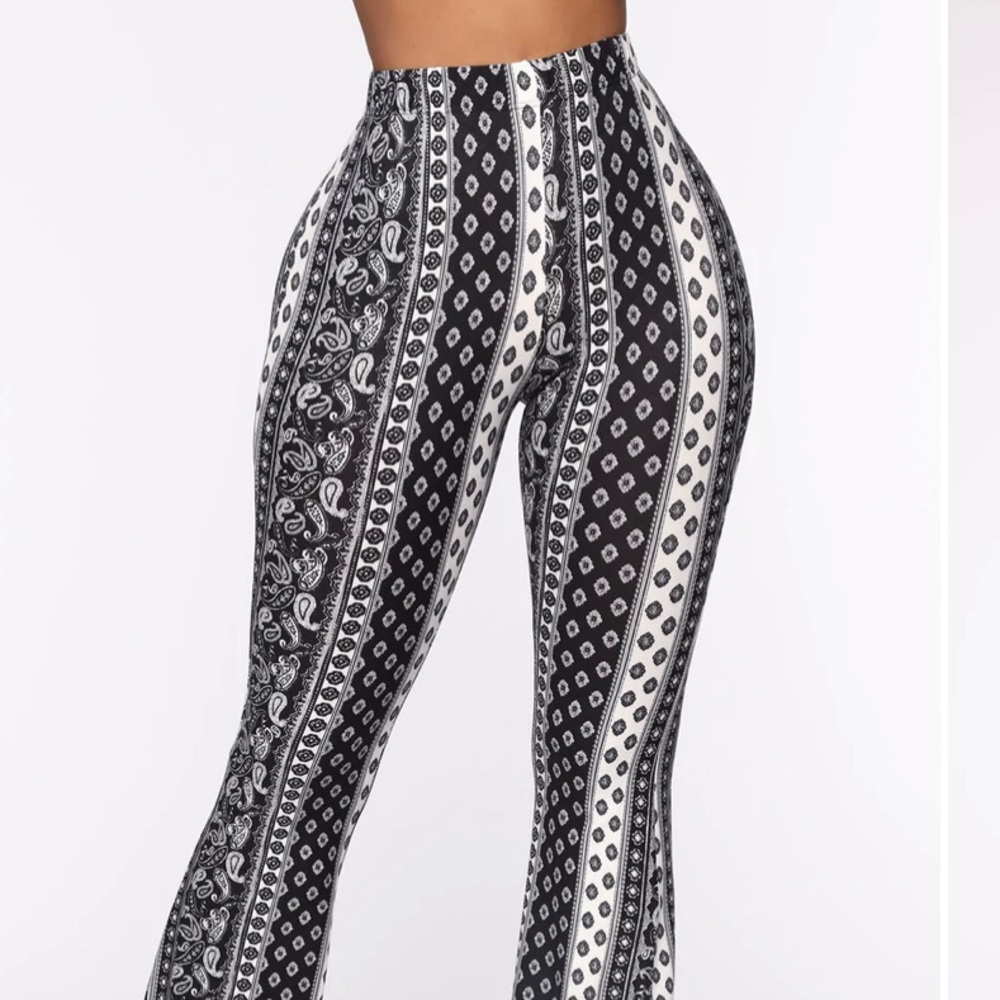 (2 pair) No Boundaries Soft flare leg pants. 2 designs. Size S/Ch (3-5) - Picture 4 of 4